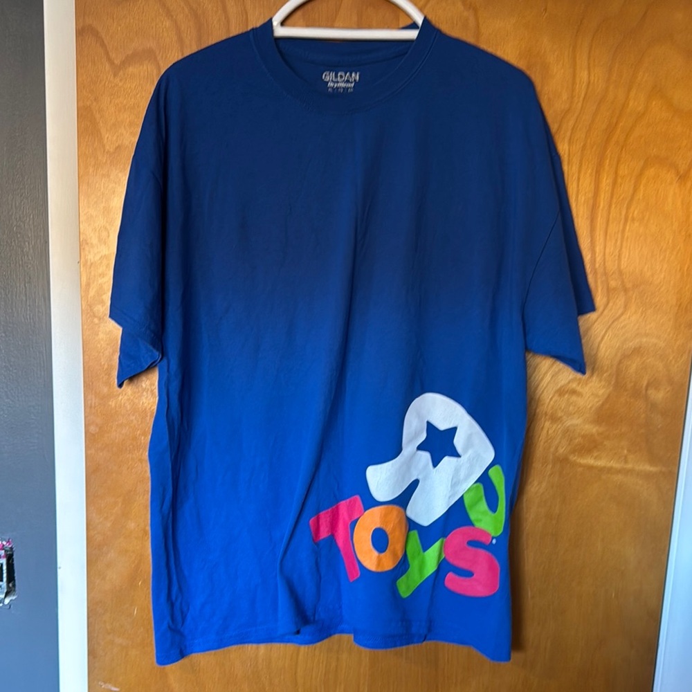 2000’s Toys R Us Employee Shirt - Size XL